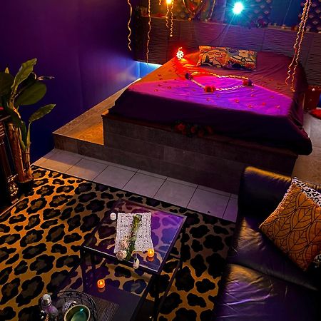 Suite Romantique Jacuzzi Gagny Bagian luar foto