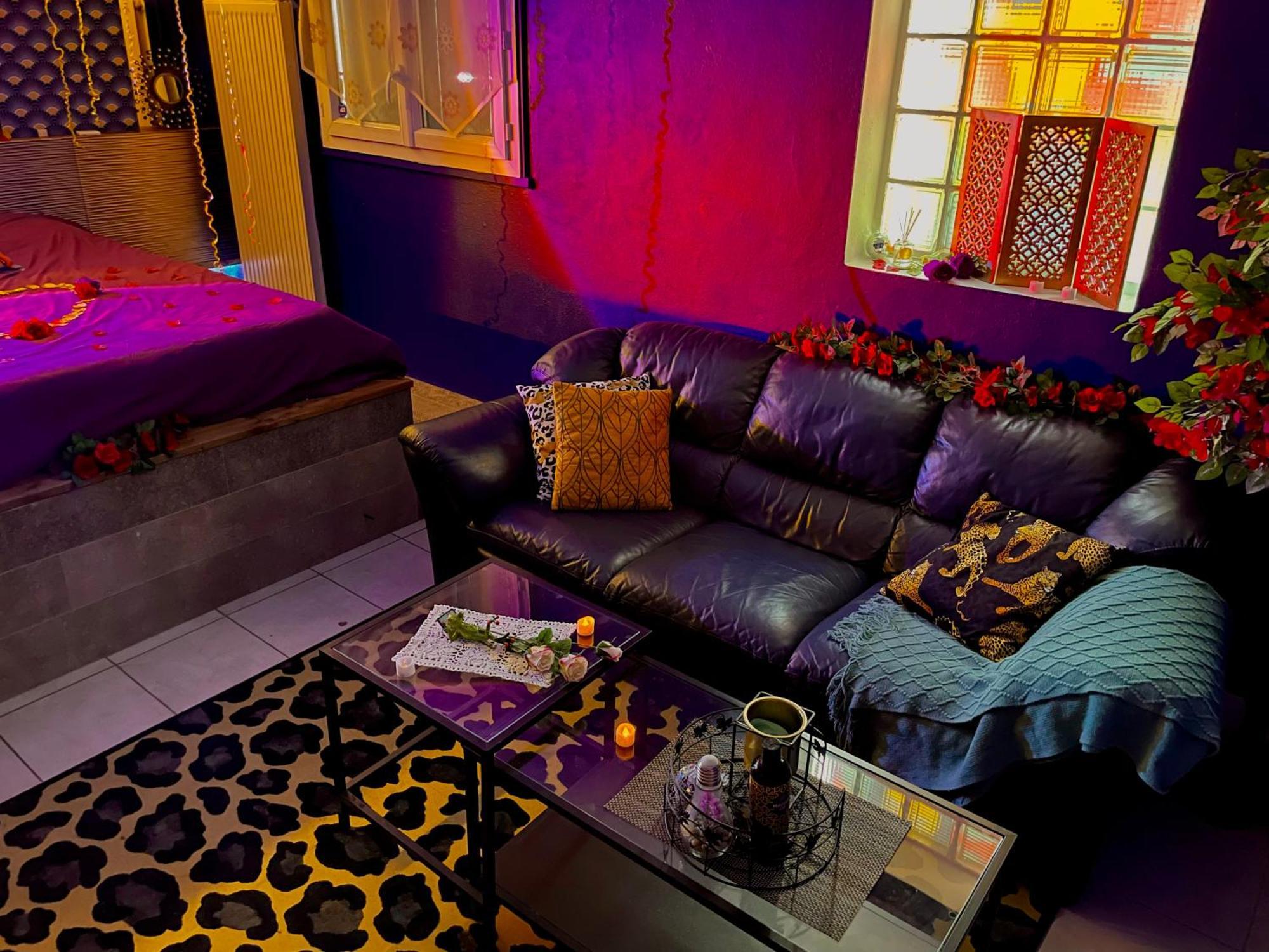 Suite Romantique Jacuzzi Gagny Bagian luar foto
